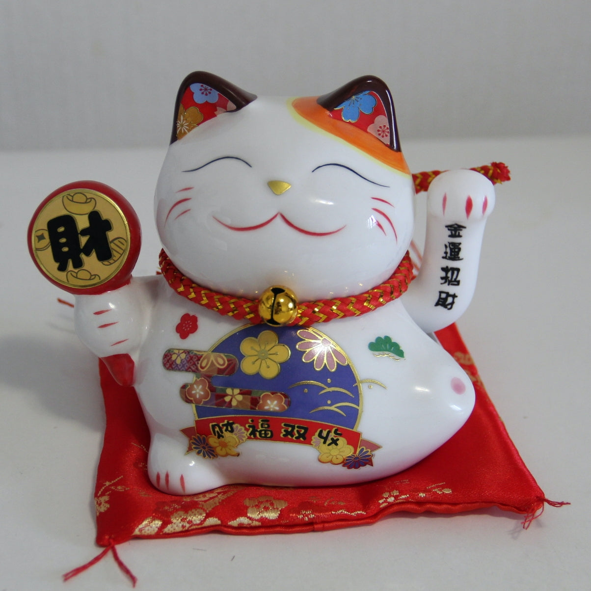 14cm 5.5 inches Ceramic Maneki Neko Lucky Cat auto waving hand with battery call fortune and good luck
