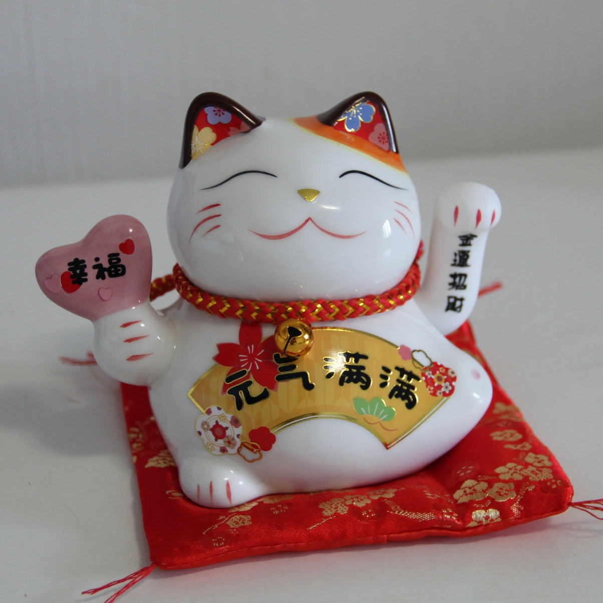 14cm 5.5 inches Ceramic Maneki Neko Lucky Cat auto waving hand with battery call fortune and good luck