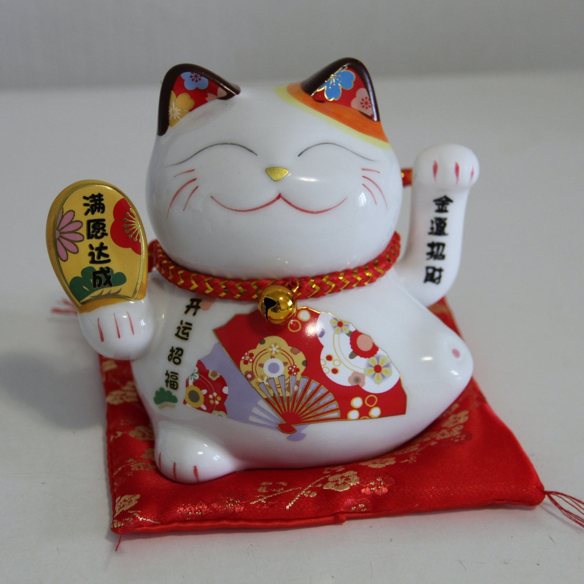 14cm 5.5 inches Ceramic Maneki Neko Lucky Cat auto waving hand with battery call fortune and good luck