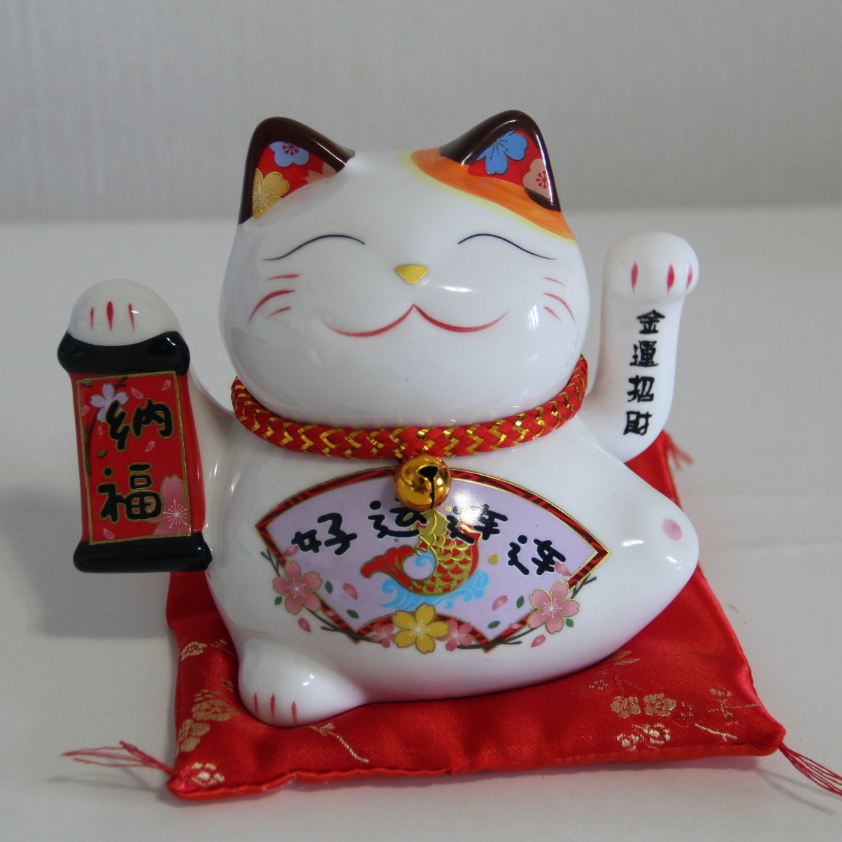 14cm 5.5 inches Ceramic Maneki Neko Lucky Cat auto waving hand with battery call fortune and good luck